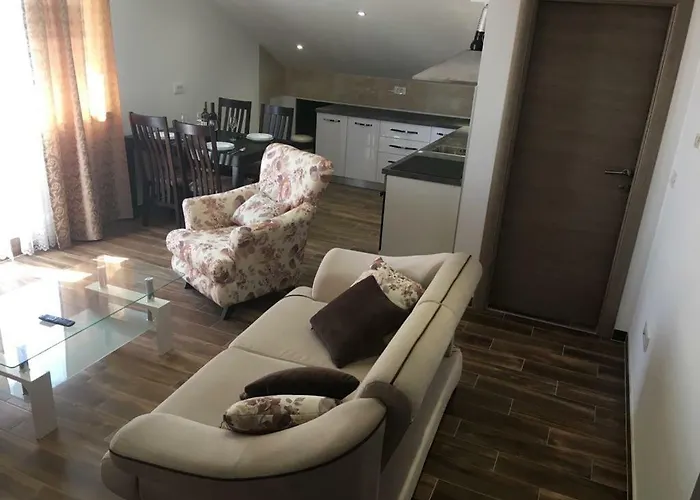 شقة Beljan تروغير